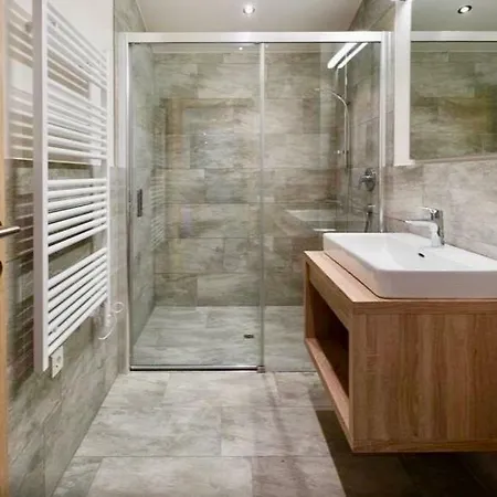 Luxury Kitzbuheler Alpen Penthouse With Sauna Hollersbach